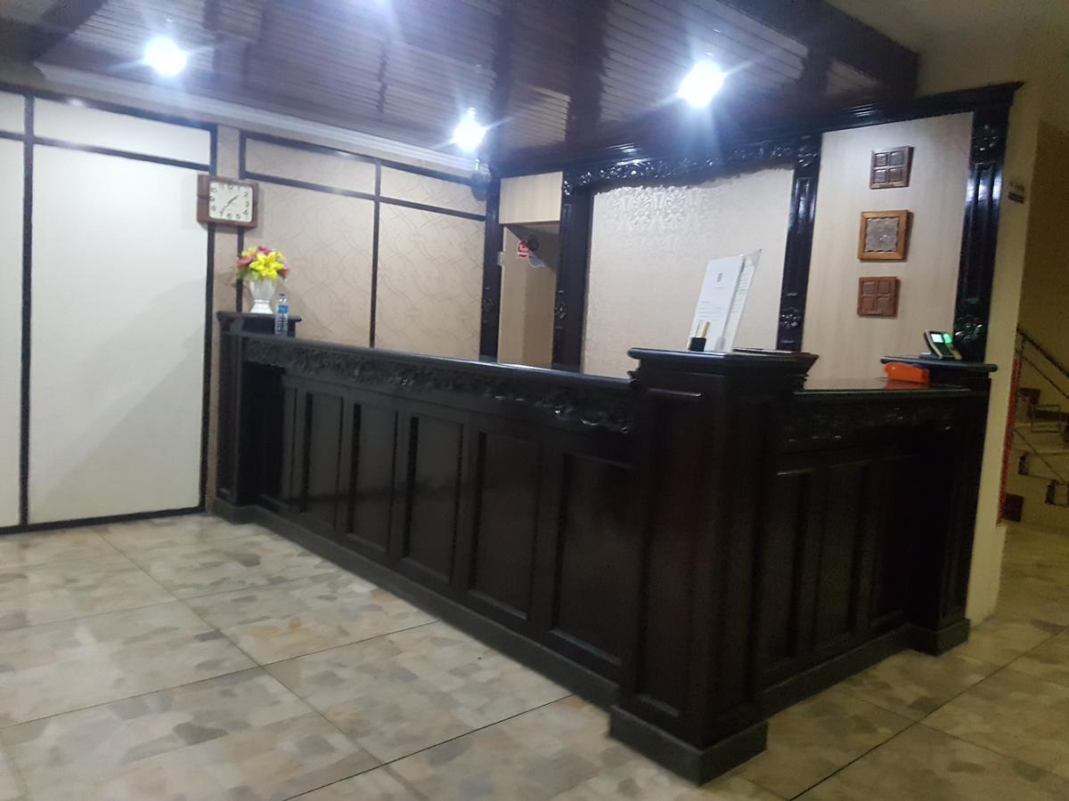 Hotel Nusantara Indah Syariah Jakarta Buitenkant foto