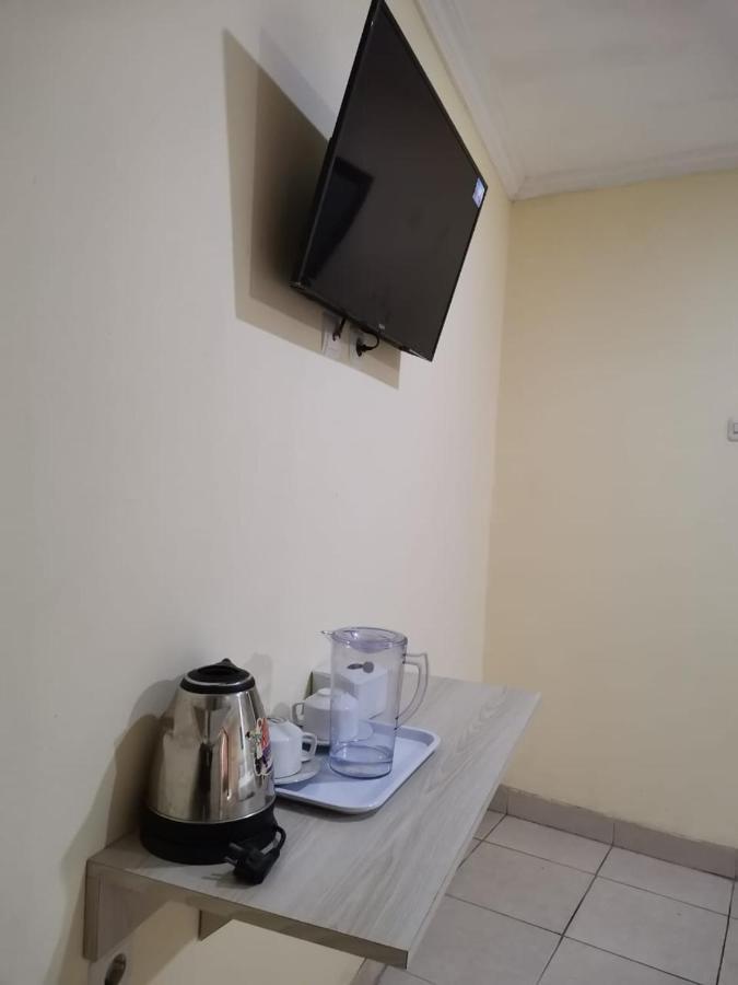 Hotel Nusantara Indah Syariah Jakarta Buitenkant foto