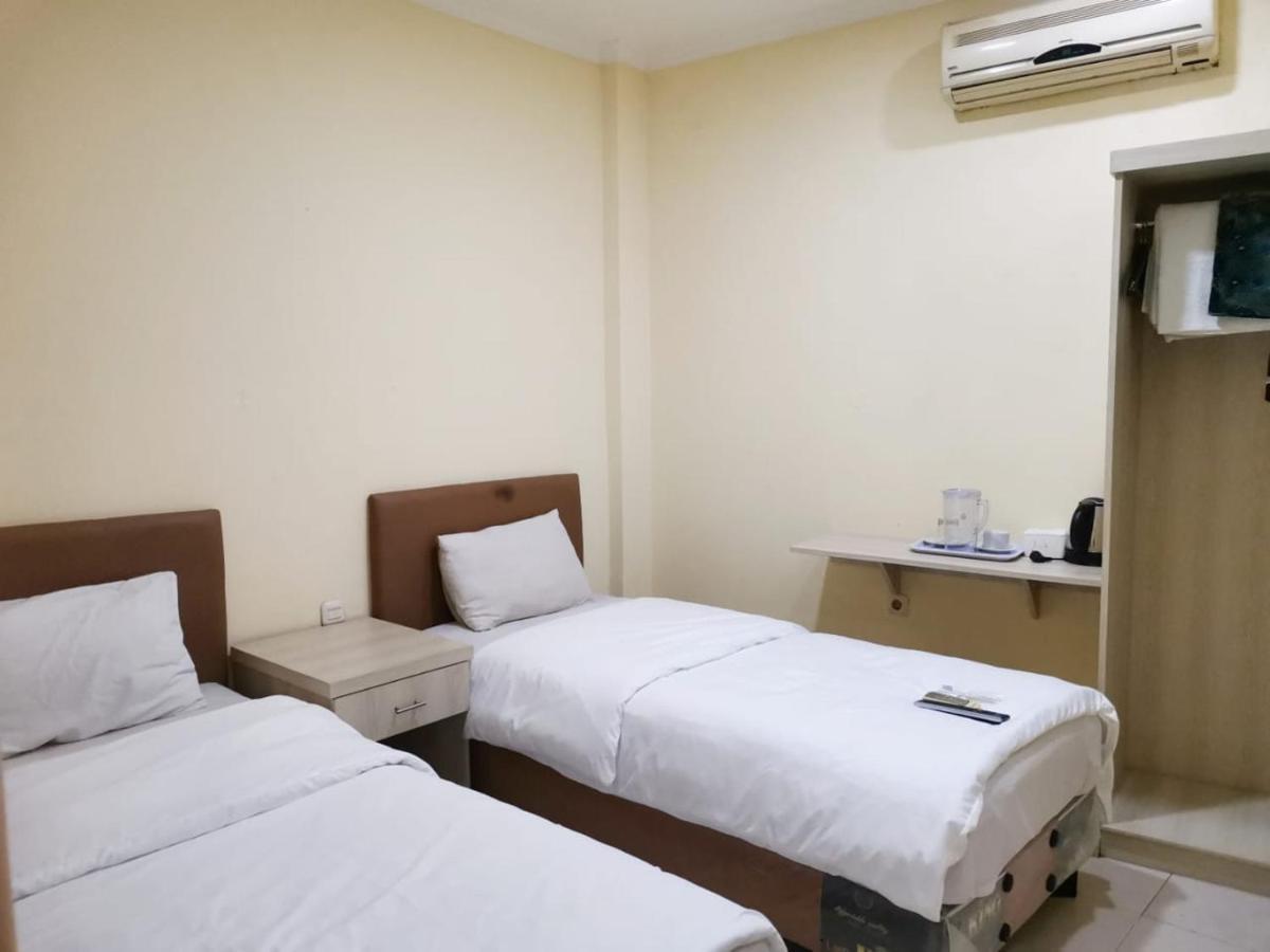 Hotel Nusantara Indah Syariah Jakarta Buitenkant foto